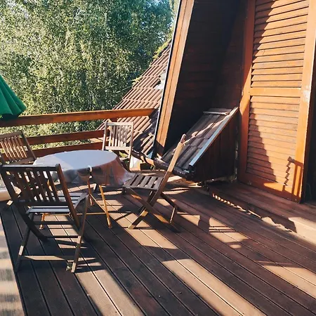 Zmrd, Buzavirag Holiday home Zamardi